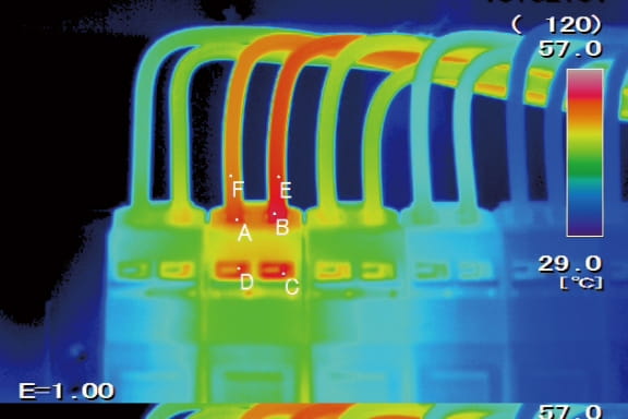 〈参考(当社撮影)〉熱画像診断により見つかった過熱機器